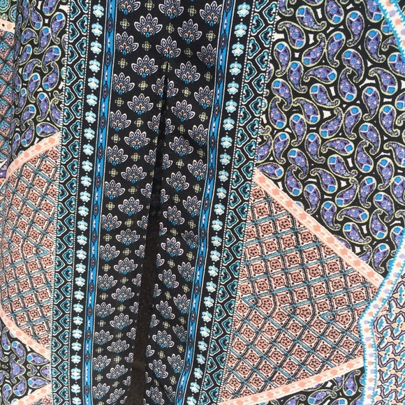 Rose + Olive Blouse Women’s 2X Floral 3/4 Sleeve Pink Blue Multi Pattern Hi Low - Picture 8 of 12